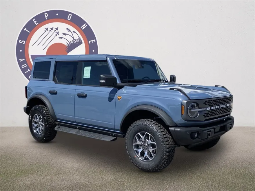 2025 Ford Bronco Badlands photo 1