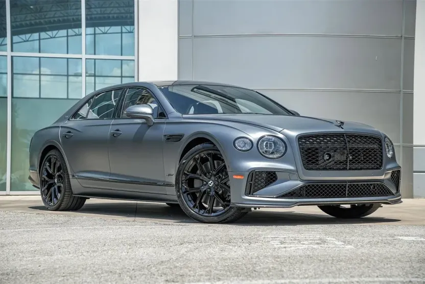 2025 Bentley Flying Spur Speed photo 1