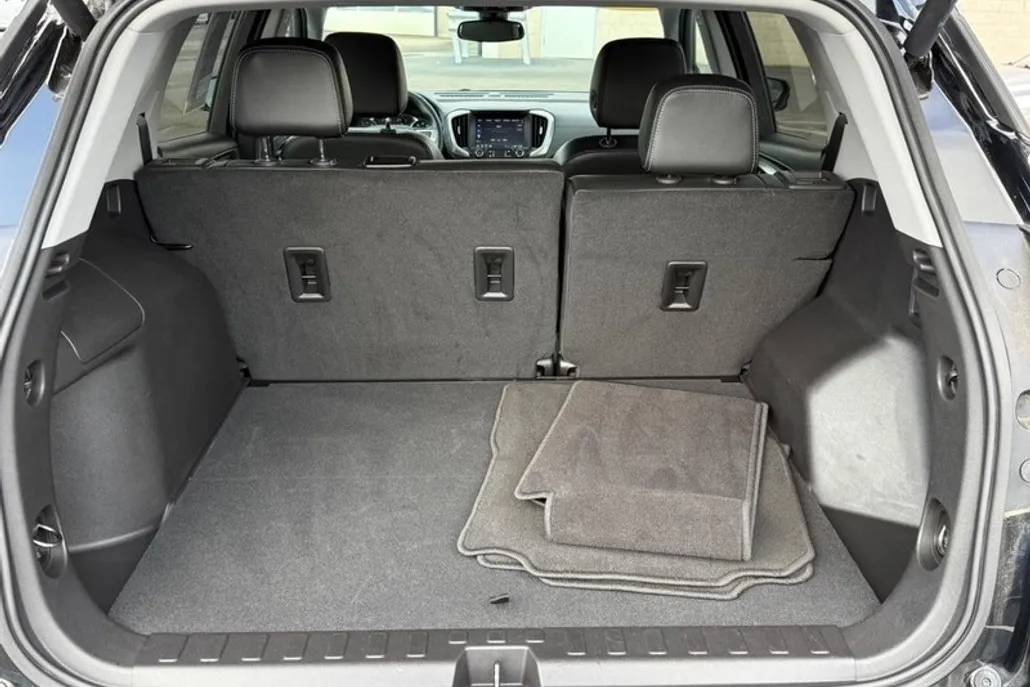 2024 Gmc Terrain SLT photo 1
