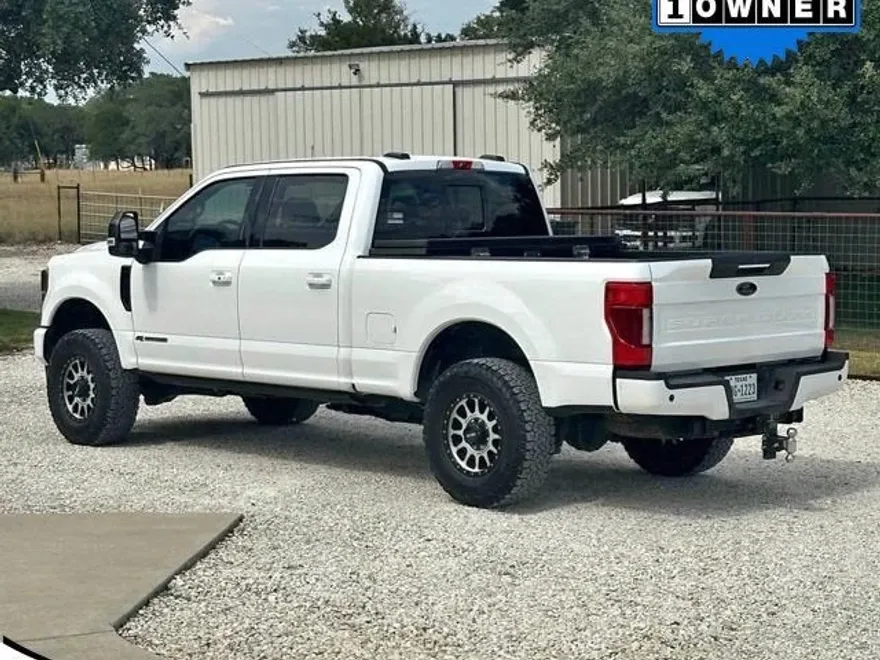 2022 Ford F-250 Lariat photo 1