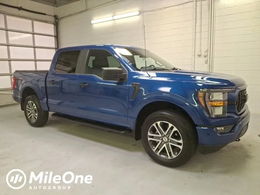 2023 Ford F-150 XL photo 1