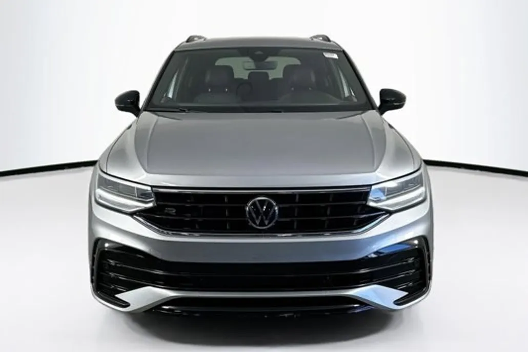 2022 Volkswagen Tiguan SE R-Line Black photo 1