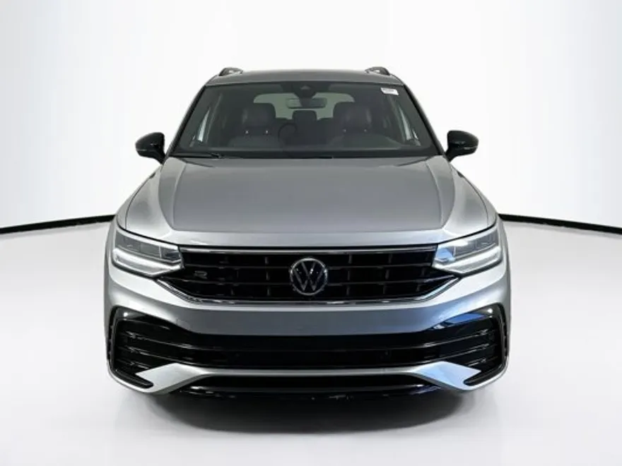2022 Volkswagen Tiguan SE R-Line Black photo 1