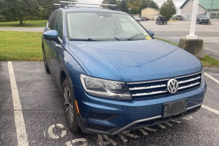 2019 Volkswagen Tiguan SE photo 1