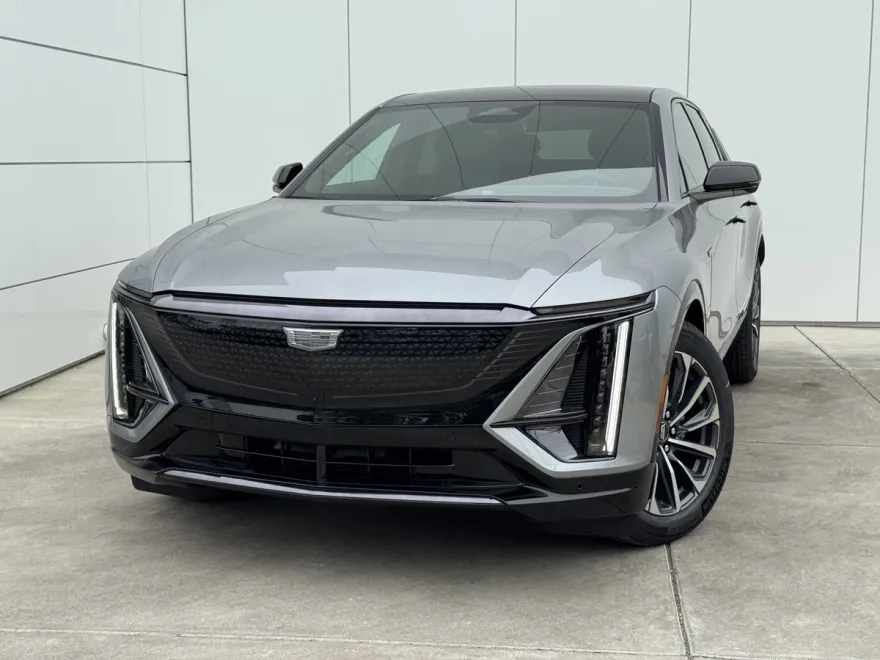 2025 Cadillac Lyriq Sport photo 1