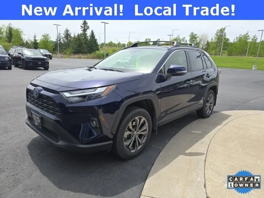 2023 Toyota RAV4 Hybrid XLE Premium photo 1