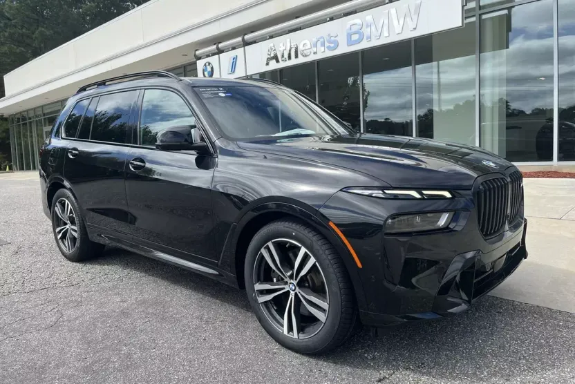 2023 Bmw X7 M60i photo 1