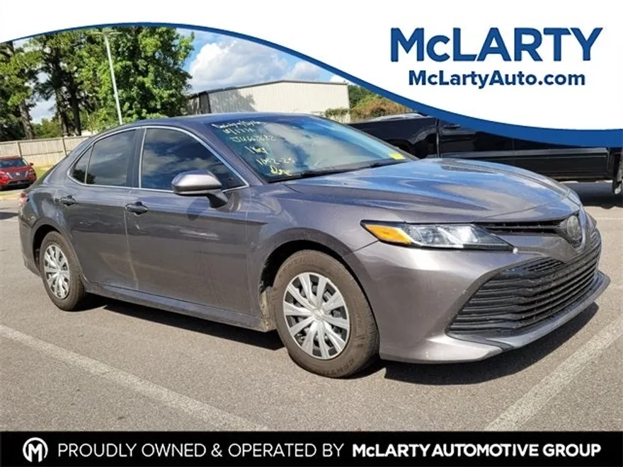 2018 Toyota Camry L photo 1
