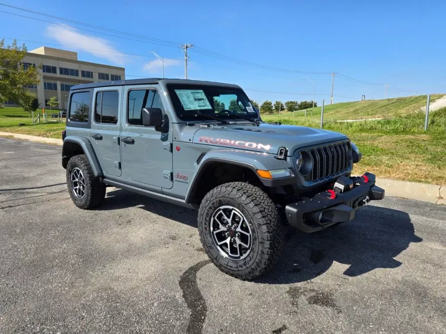 2025 Jeep Wrangler Rubicon photo 1