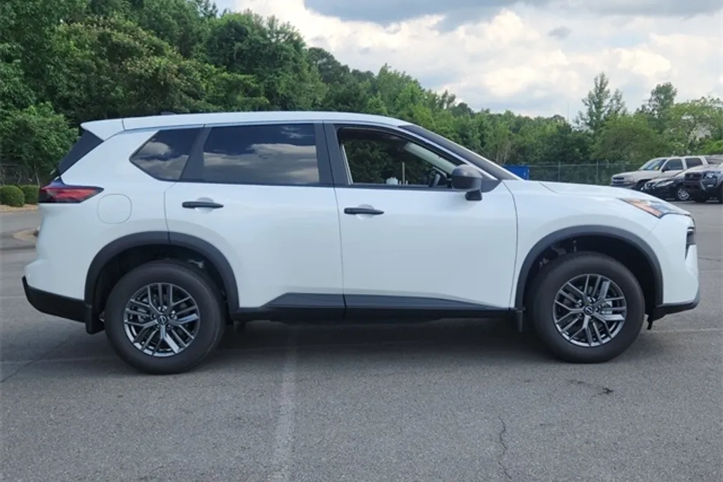2025 Nissan Rogue S photo 1