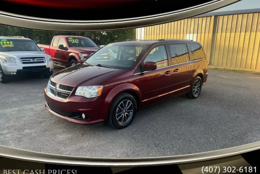 2017 Dodge Grand Caravan SXT photo 1
