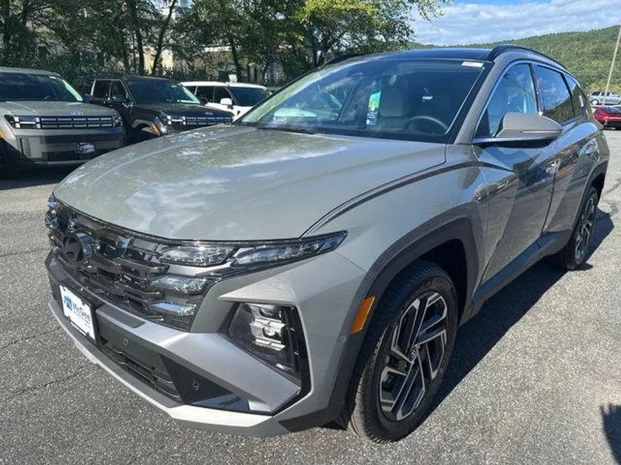 2025 Hyundai Tucson Limited photo 1