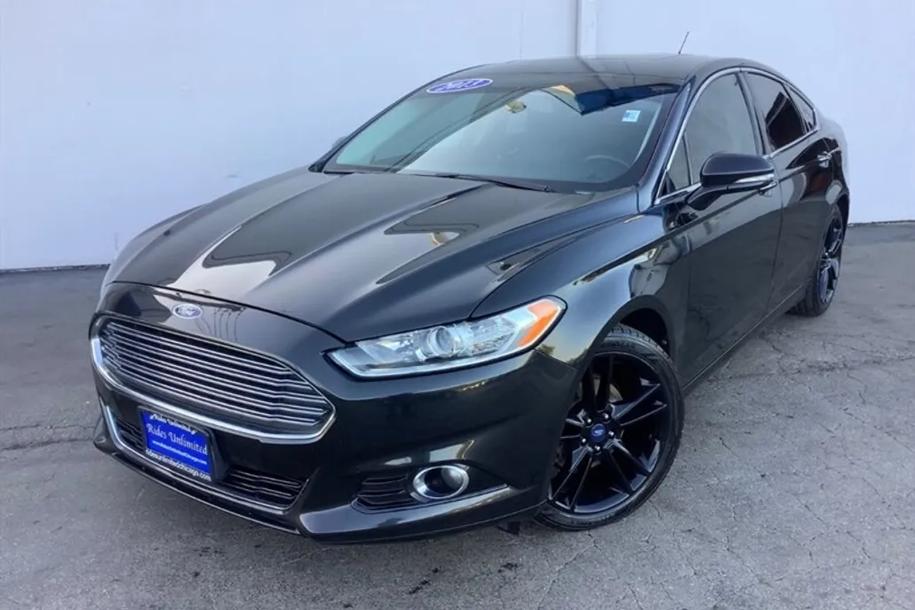 2013 Ford Fusion Titanium photo 1