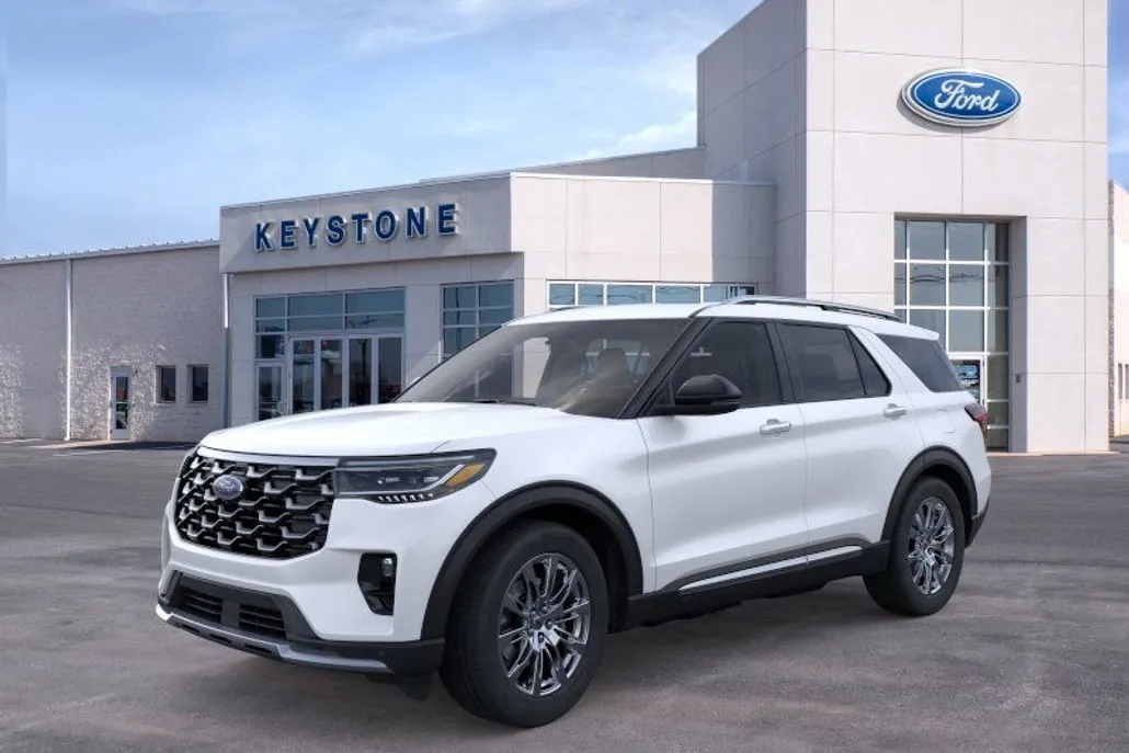 2025 Ford Explorer Platinum photo 1