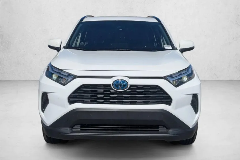2022 Toyota RAV4 Hybrid XLE photo 1
