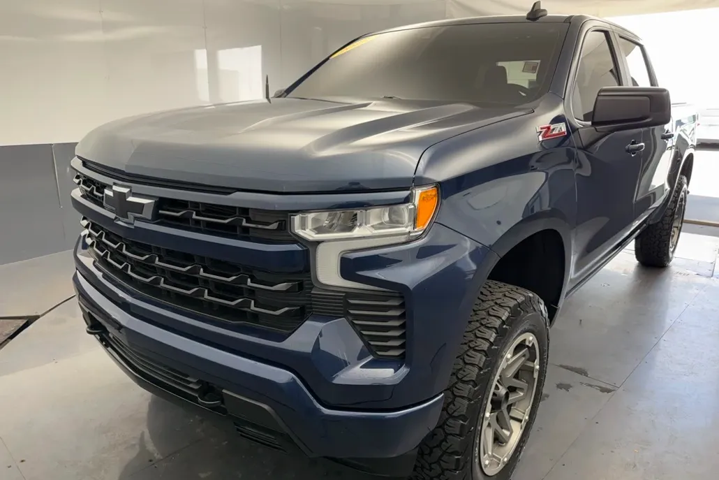 2022 Chevrolet Silverado 1500 RST photo 1