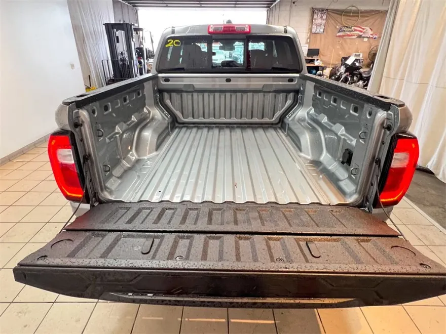 2024 Gmc Canyon Elevation photo 1