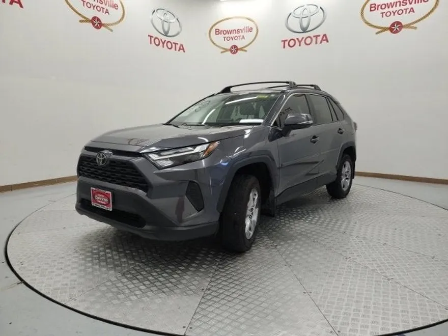 2025 Toyota RAV4 XLE photo 1
