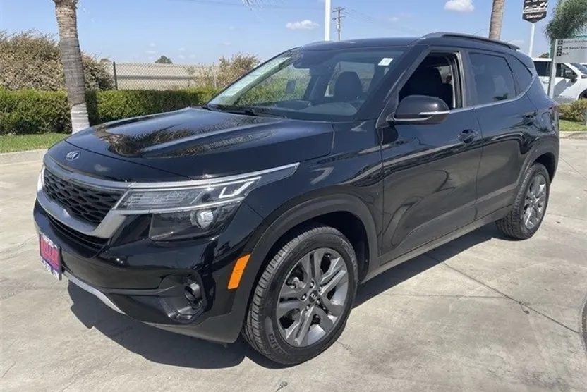 2021 Kia Seltos S photo 1