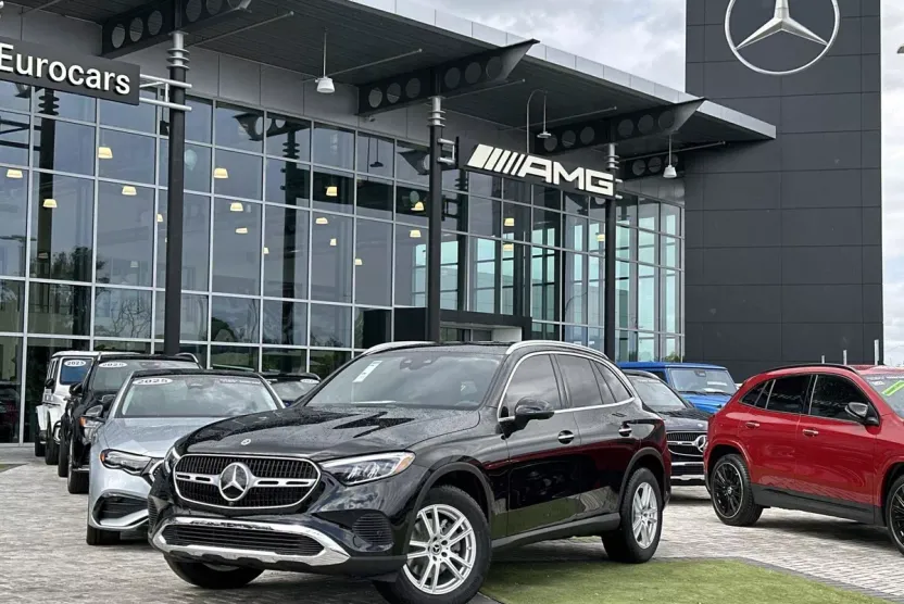 2026 Mercedes Benz GLC 300 photo 1