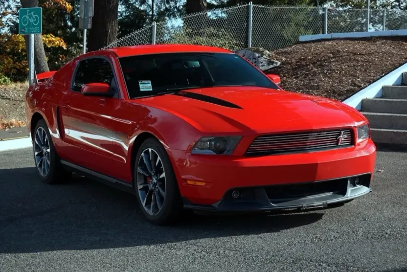 2011 Ford Mustang GT Premium photo 1