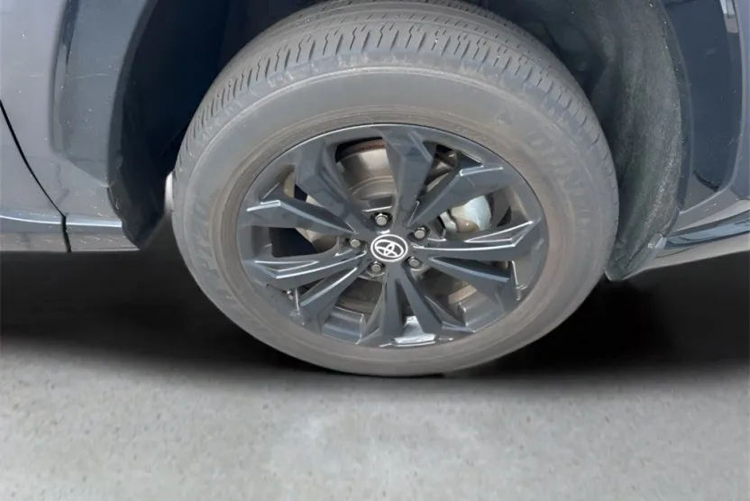 2023 Toyota RAV4 XSE photo 1