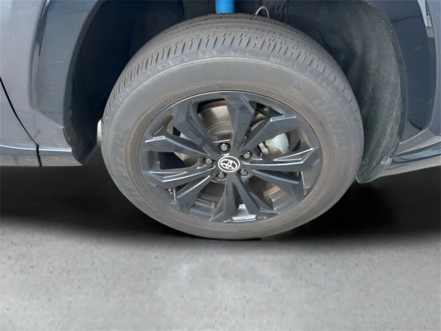 2023 Toyota RAV4 XSE photo 1