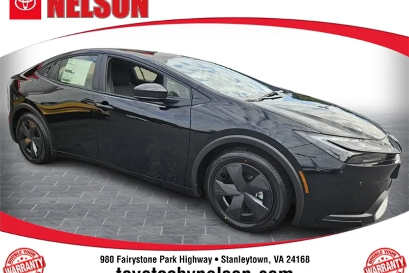 2026 Toyota Prius Plug-in Hybrid SE photo 1