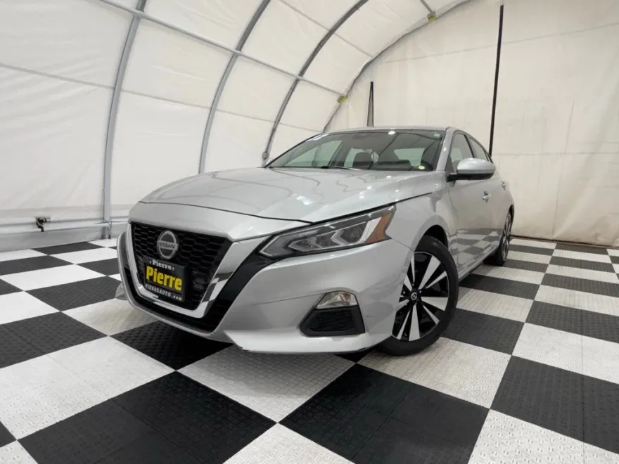 2022 Nissan Altima 2.5 SV photo 1