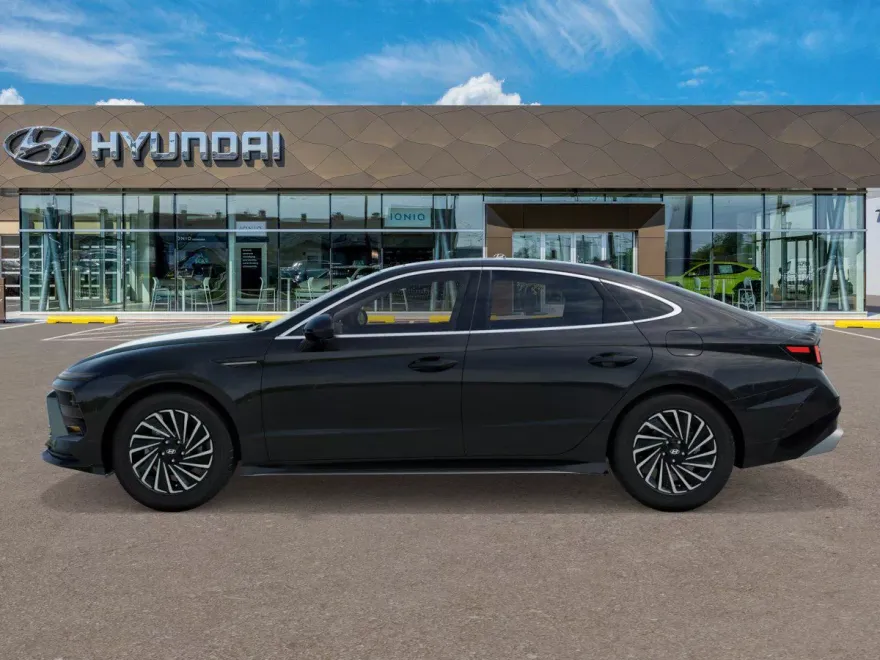 2026 Hyundai Sonata Hybrid Limited photo 1