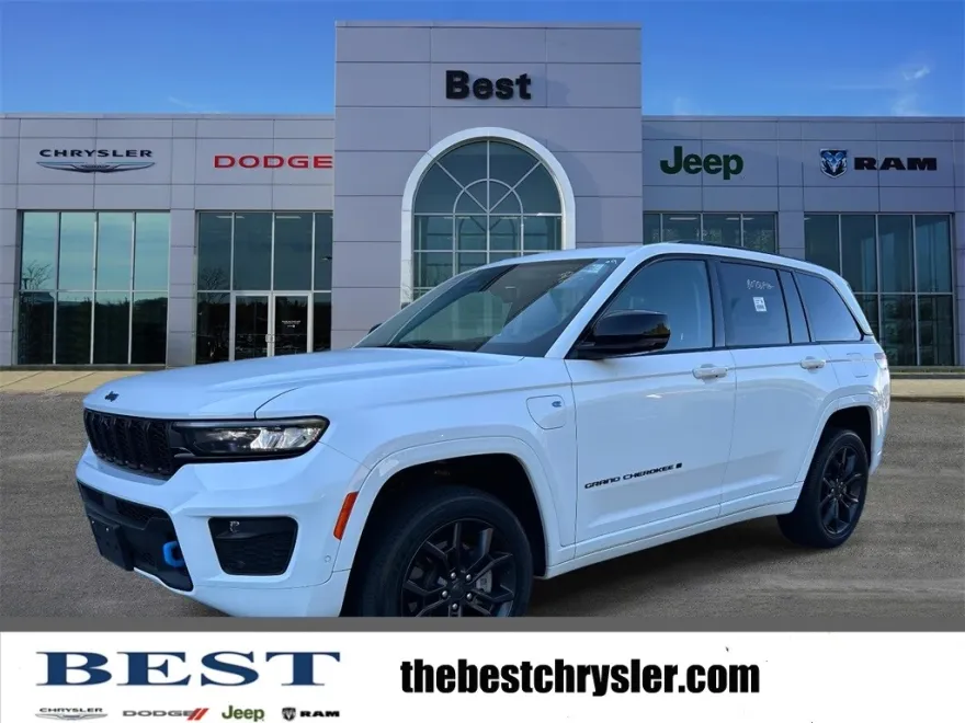 2023 Jeep Cherokee Base photo 1