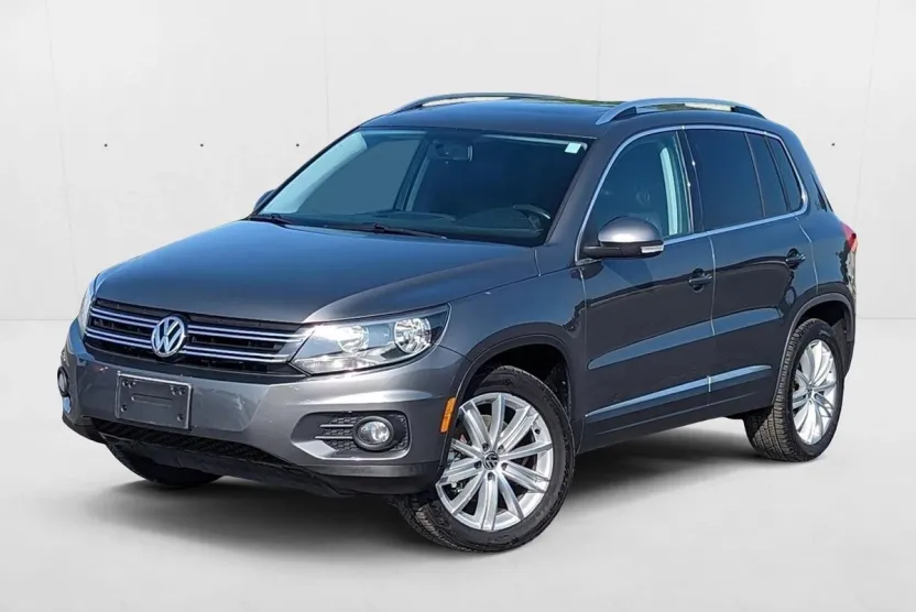2012 Volkswagen Tiguan SE photo 1