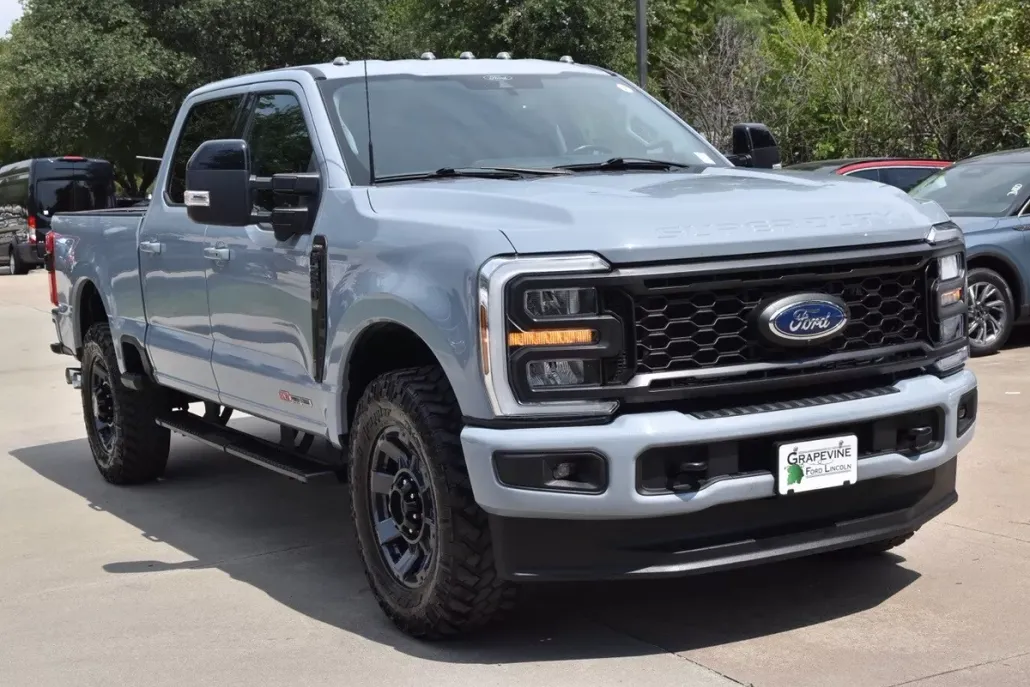 2024 Ford F-250 Lariat photo 1