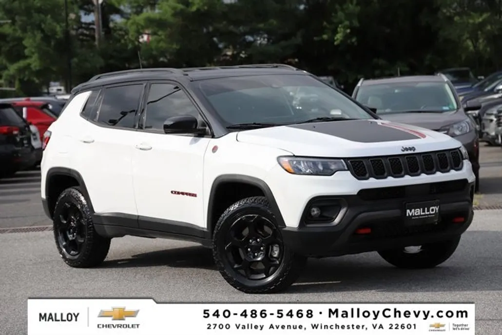 2023 Jeep Compass Trailhawk photo 1