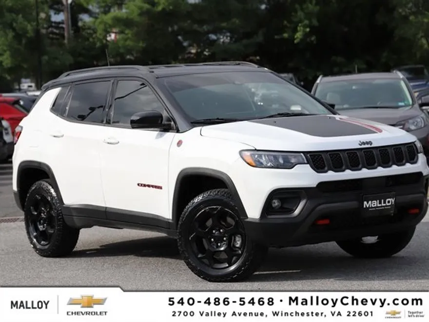 2023 Jeep Compass Trailhawk photo 1