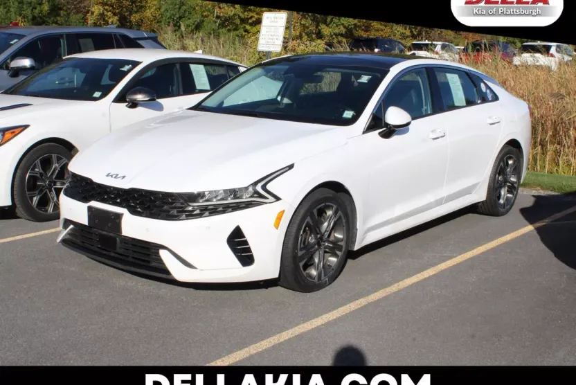 2023 Kia K5 EX photo 1