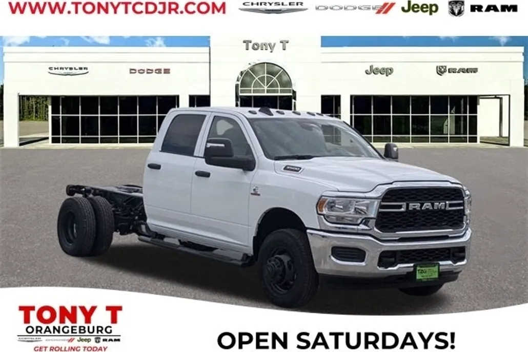 2024 Ram 3500 Tradesman photo 1