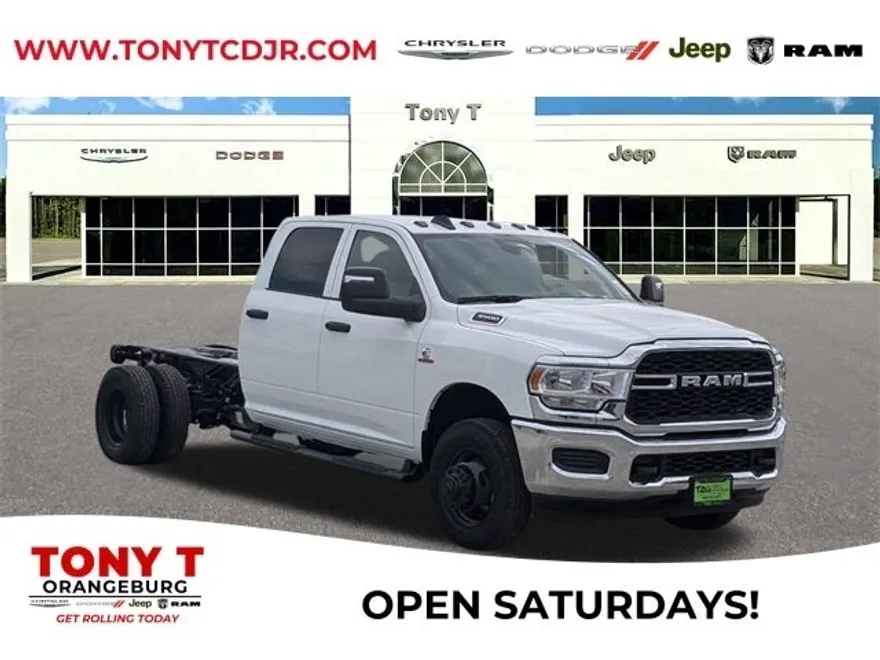 2024 Ram 3500 Tradesman photo 1
