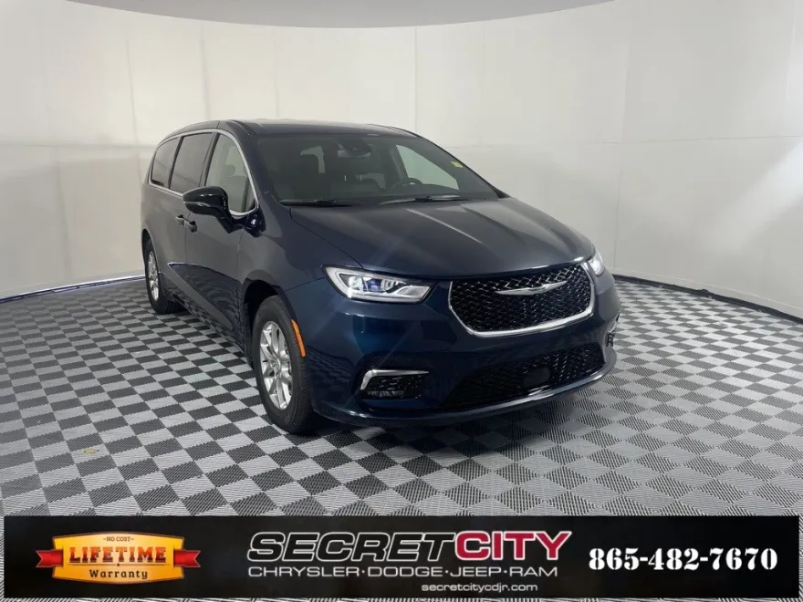 2025 Chrysler Pacifica photo 1