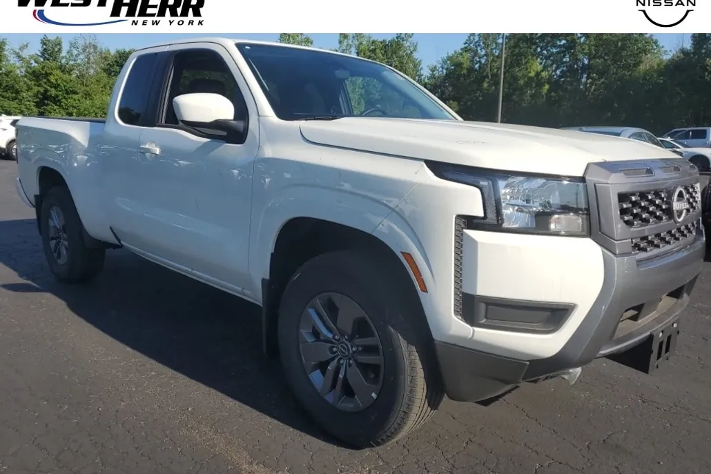 2025 Nissan Frontier SV photo 1
