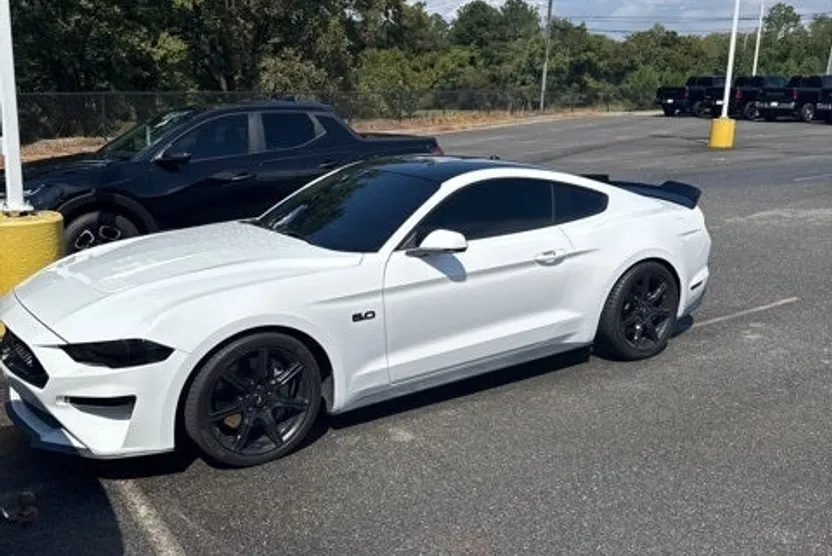2018 Ford Mustang GT Premium photo 1