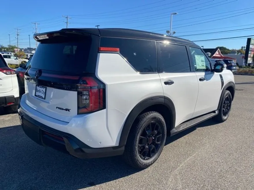 2026 Nissan Armada photo 1