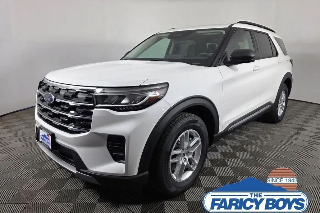 2025 Ford Explorer photo 1