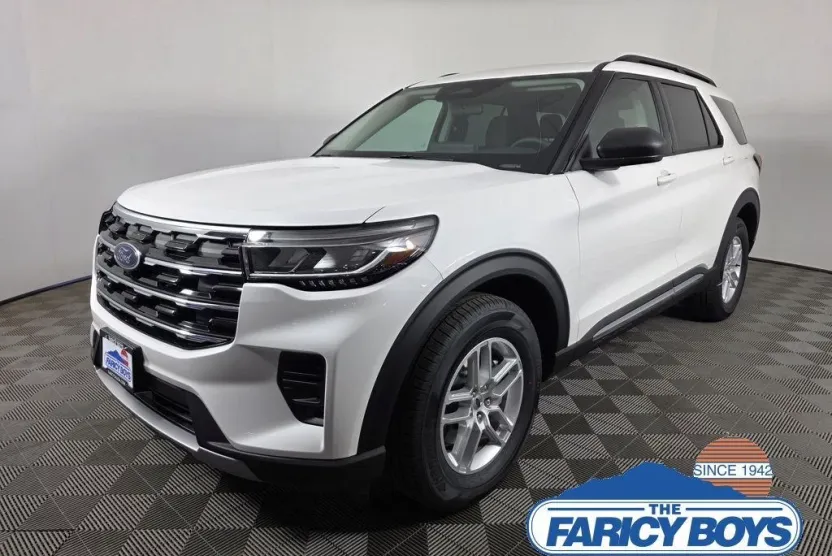2025 Ford Explorer photo 1