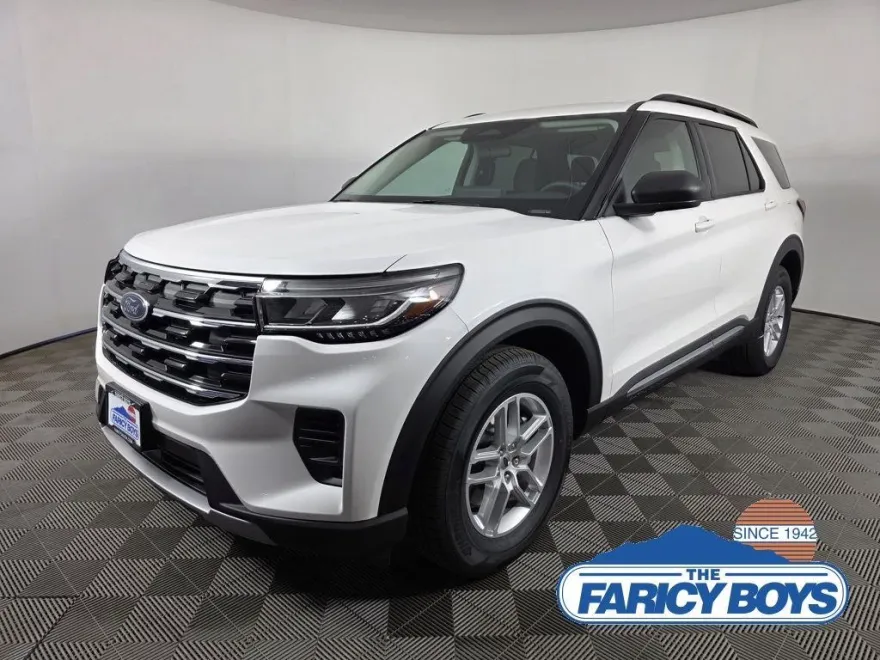 2025 Ford Explorer photo 1
