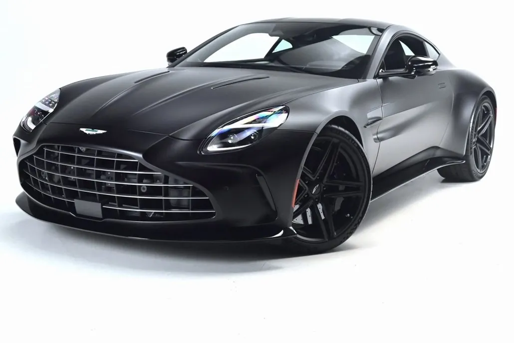 2025 Aston Martin Vantage photo 1