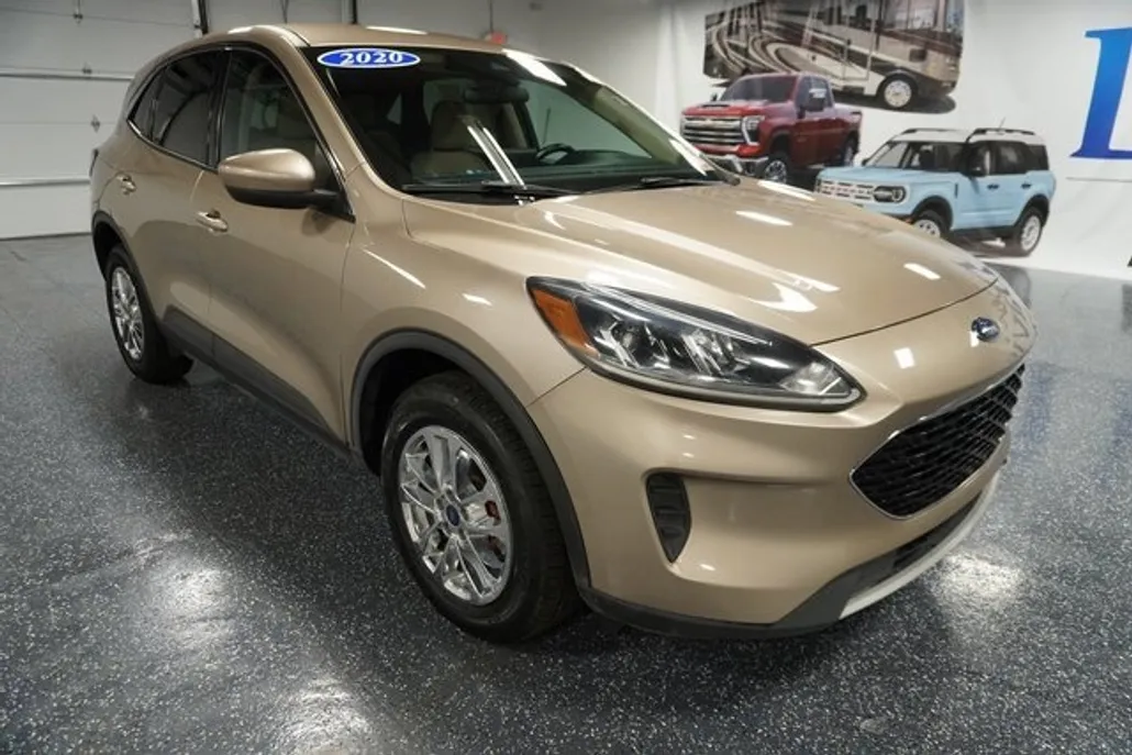 2020 Ford Escape SE photo 1