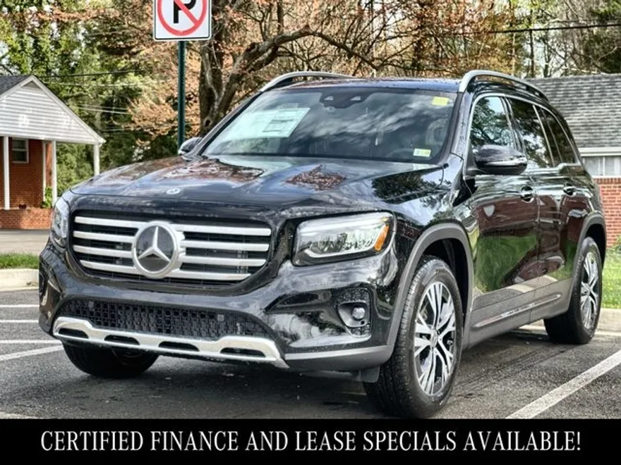 2024 Mercedes Benz GLB 250 4MATIC photo 1