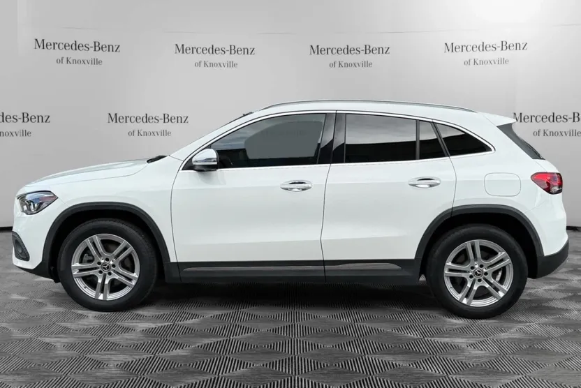 2021 Mercedes Benz GLA 250 photo 1
