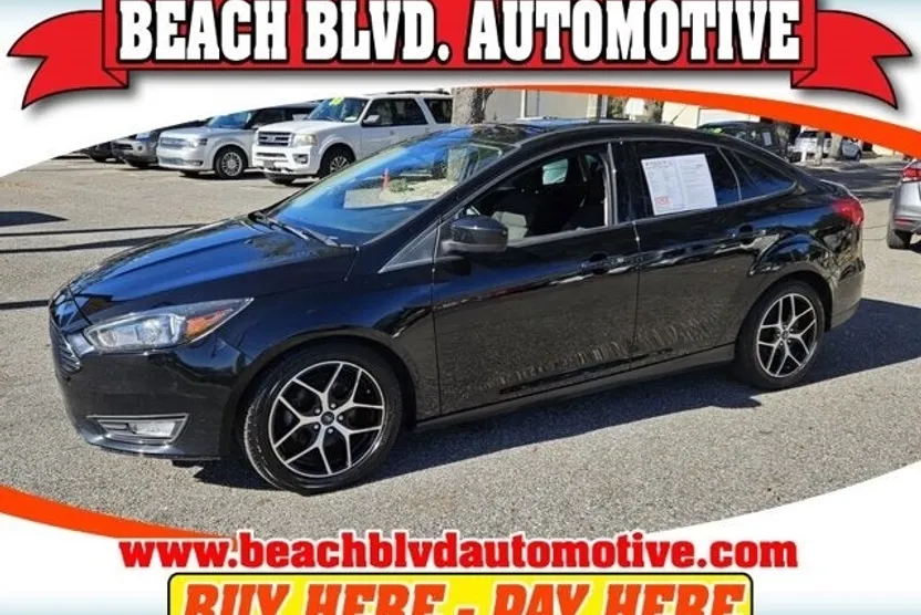 2018 Ford Focus SE photo 1